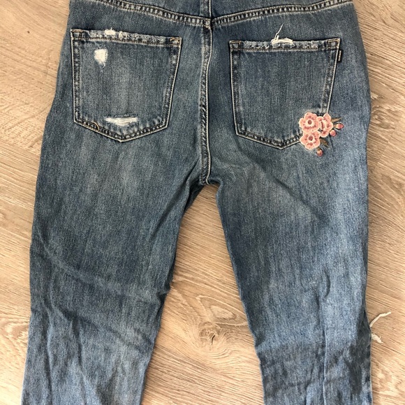 Embroidered Blossom Jeans - Picture 5 of 10